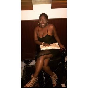 Meet  Your Posher: Lauren